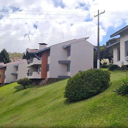 Plaza Inn Week Inn Campos do Jordao Exterior photo