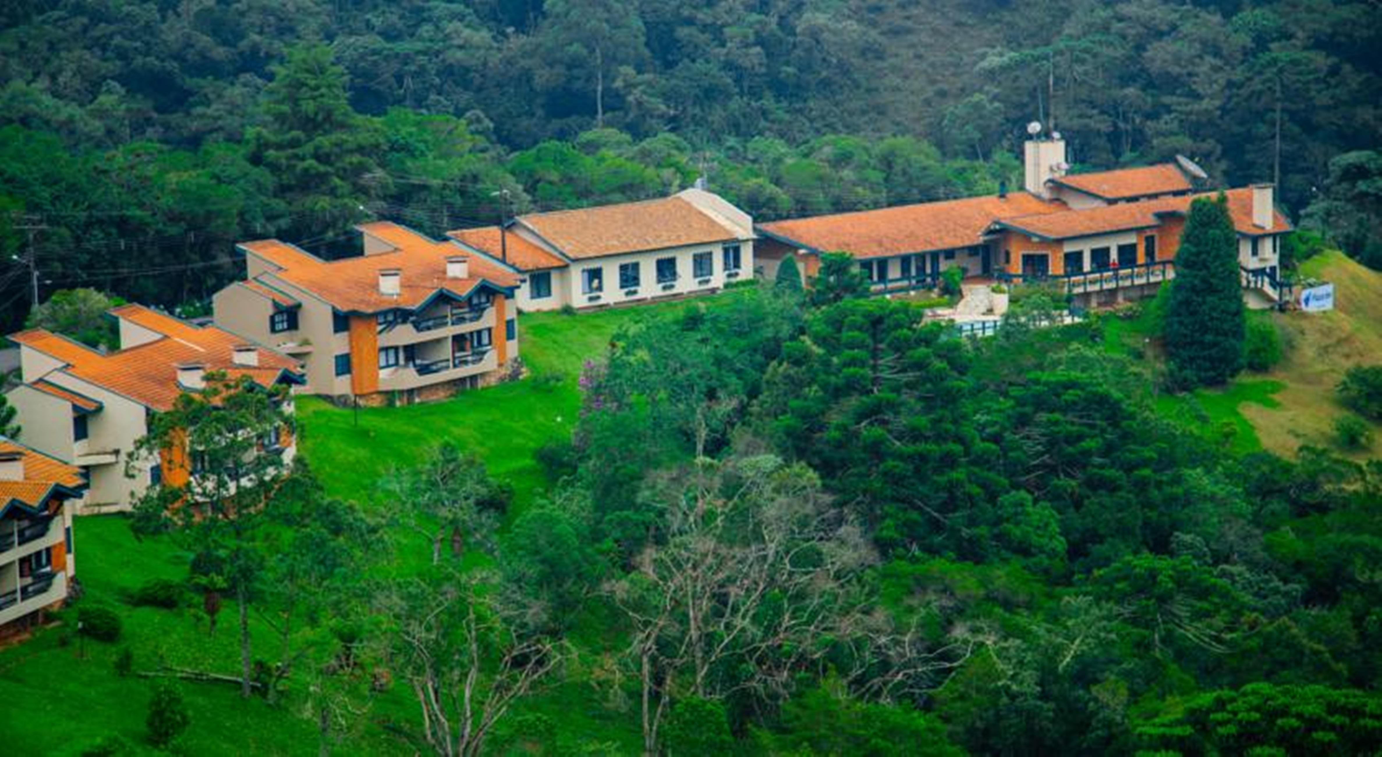 Plaza Inn Week Inn Campos do Jordao Exterior photo